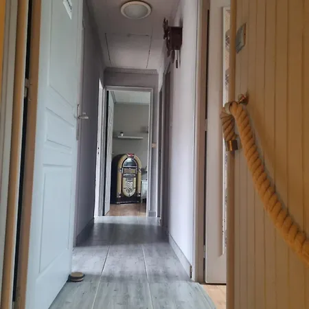 A La Maison Du Bonheur بيت للعطل Neuilly-sous-Clermont